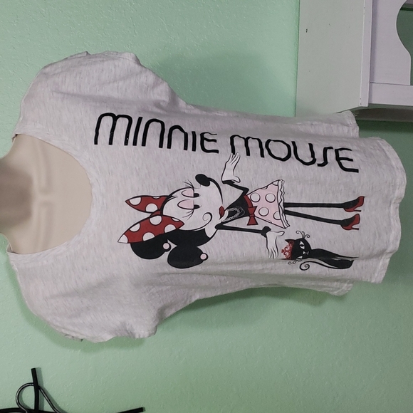 Disney Tops - 🐞MINNIE MOUSE t-shirt